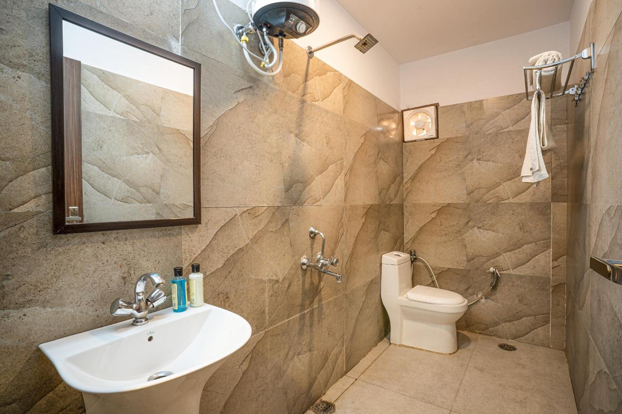 Hotel White Rose Igi Airport New Delhi Extérieur photo